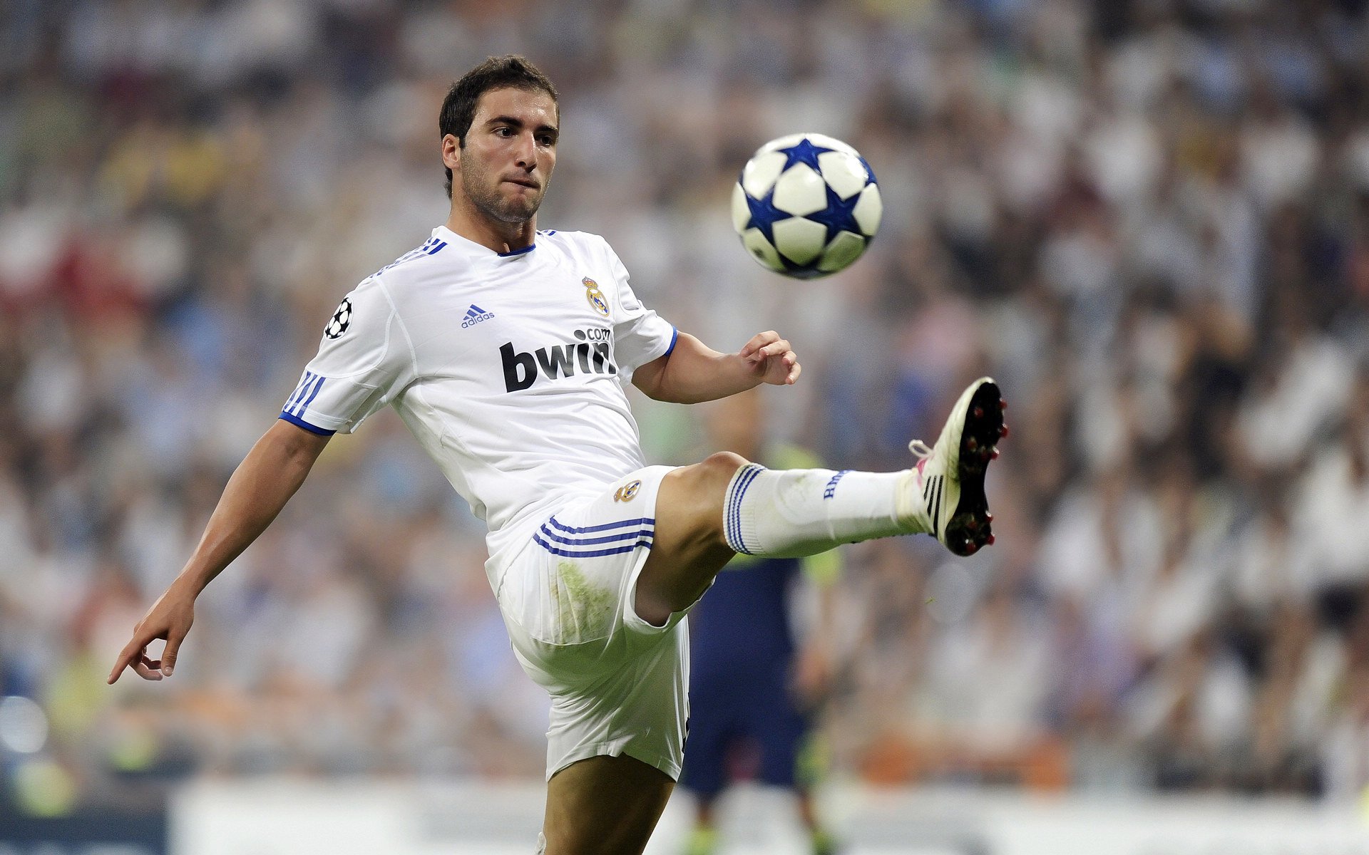 格纳布里点燃赛场，墨西哥式绝杀诠释足球的不可复制性